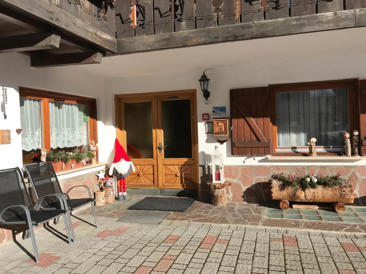 Garni La Vara Corvara In Badia Bagian luar foto